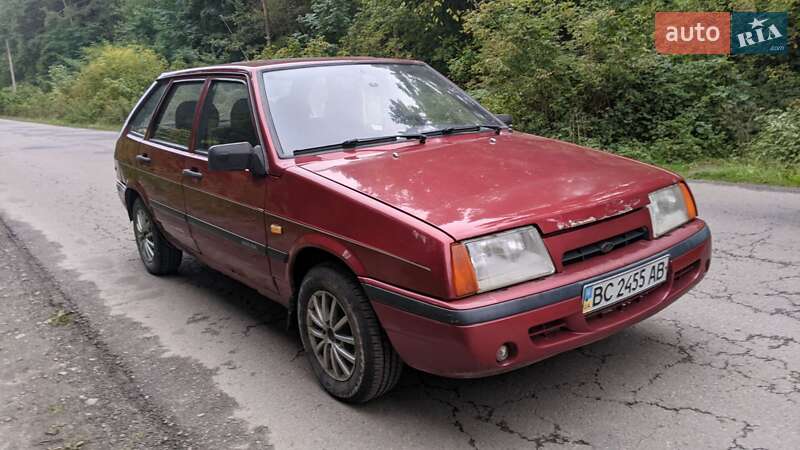 Хэтчбек ВАЗ / Lada 2109 1998 в Ровно