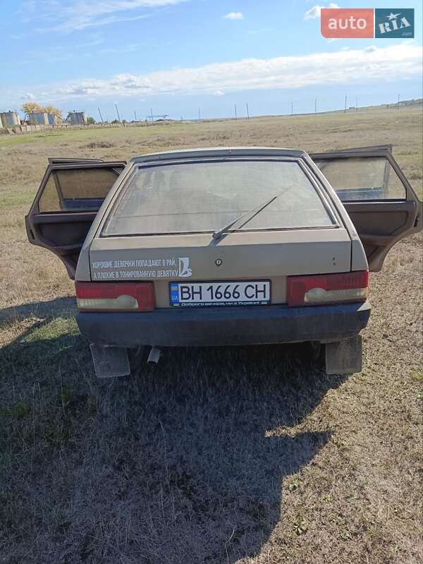 Хэтчбек ВАЗ / Lada 2109 1988 в Сарате фото 7 Хэтчбек ВАЗ / Lada 2109 1988 в Сарате