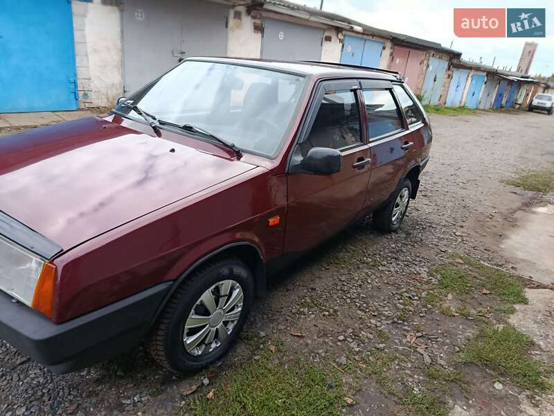 Хэтчбек ВАЗ / Lada 2109 2006 в Кривом Роге