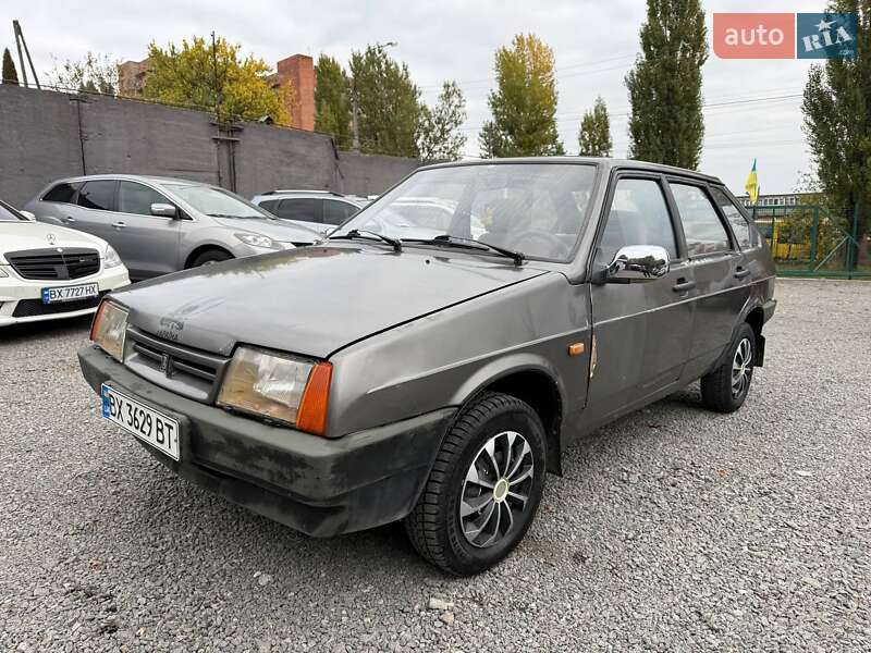 Хэтчбек ВАЗ / Lada 2109 1990 в Хмельницком