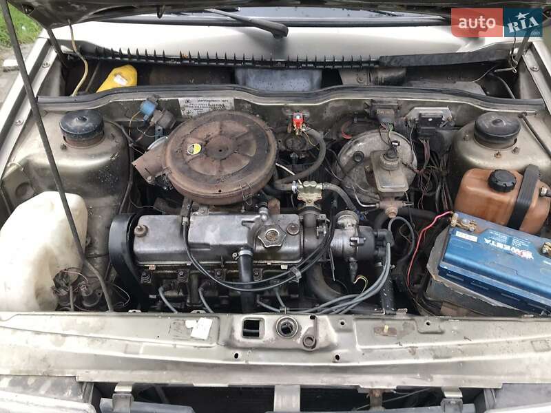 Хетчбек ВАЗ / Lada 2109 2002 в Коростишеві