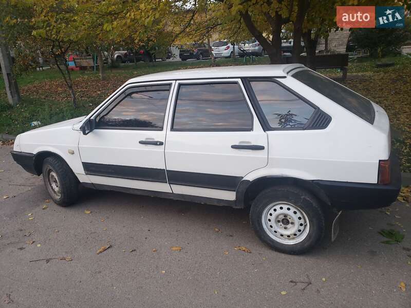 Хэтчбек ВАЗ / Lada 2109 1998 в Коломые