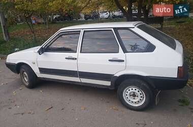 Хэтчбек ВАЗ 2109 1998 в 