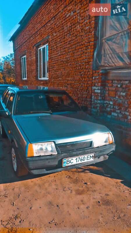 Хетчбек ВАЗ / Lada 2109 2001 в Рогатині фото 3 Хетчбек ВАЗ / Lada 2109 2001 в Рогатині