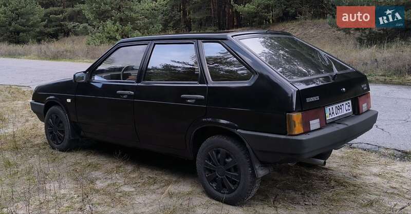 Хэтчбек ВАЗ / Lada 2109 1995 в Кременчуге фото 8 Хэтчбек ВАЗ / Lada 2109 1995 в Кременчуге