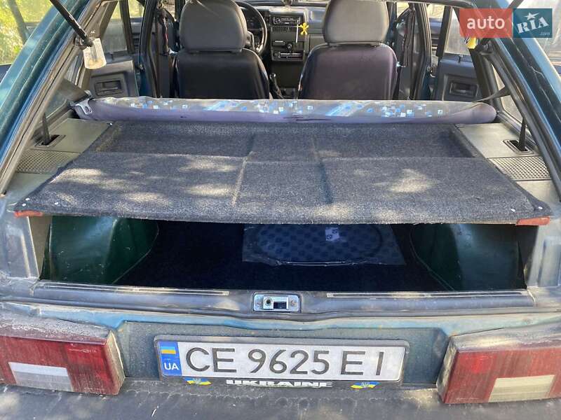 Хэтчбек ВАЗ / Lada 2109 2001 в Заставной фото 8 Хэтчбек ВАЗ / Lada 2109 2001 в Заставной