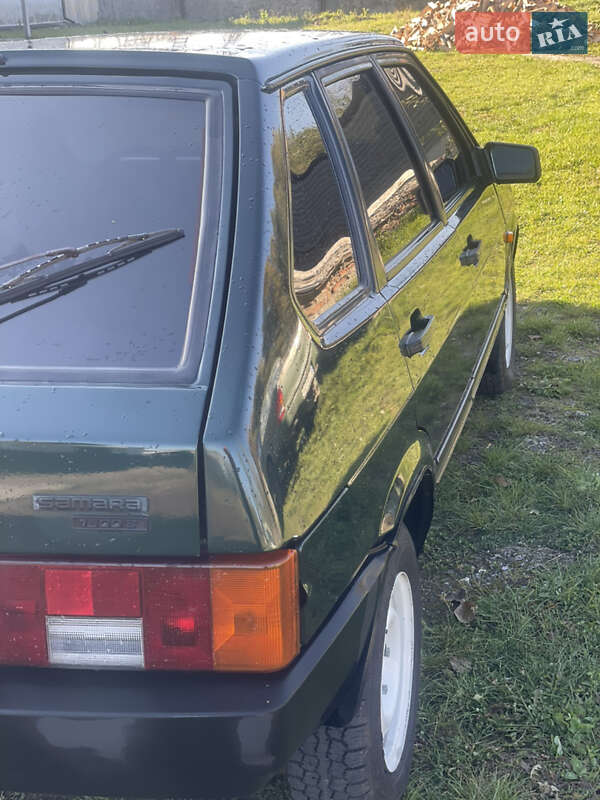 Хэтчбек ВАЗ / Lada 2109 2002 в Львове