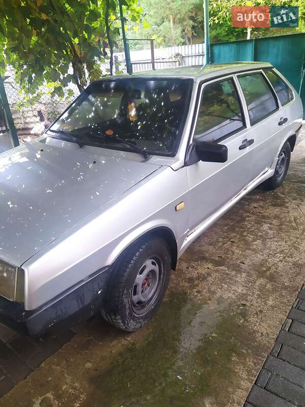 Хэтчбек ВАЗ / Lada 2109 1991 в Ужгороде фото 4 Хэтчбек ВАЗ / Lada 2109 1991 в Ужгороде