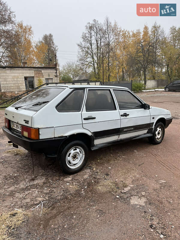 Хэтчбек ВАЗ / Lada 2109 2005 в Конотопе фото 5 Хэтчбек ВАЗ / Lada 2109 2005 в Конотопе