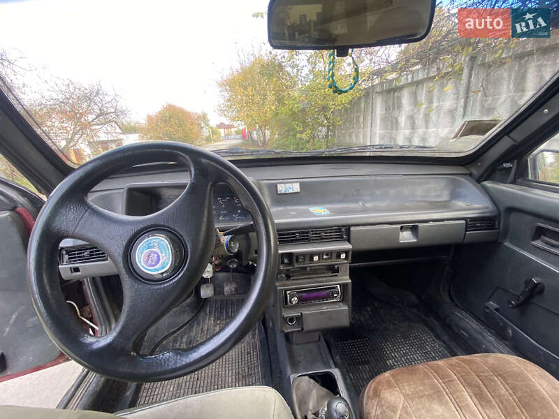 Хэтчбек ВАЗ / Lada 2109 1988 в Звягеле фото 8 Хэтчбек ВАЗ / Lada 2109 1988 в Звягеле