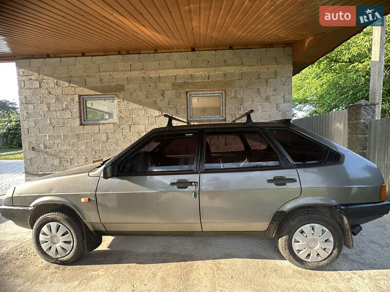 Хетчбек ВАЗ / Lada 2109 1991 в Яворові фото Хетчбек ВАЗ / Lada 2109 1991 в Яворові