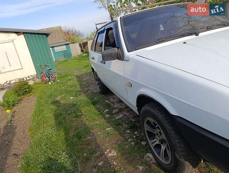 Хэтчбек ВАЗ / Lada 2109 2008 в Каменском фото 3 Хэтчбек ВАЗ / Lada 2109 2008 в Каменском