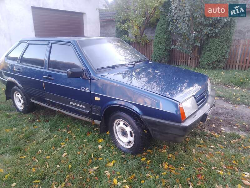 Хетчбек ВАЗ 2109 1997 в  фото Хетчбек ВАЗ 2109 1997 в