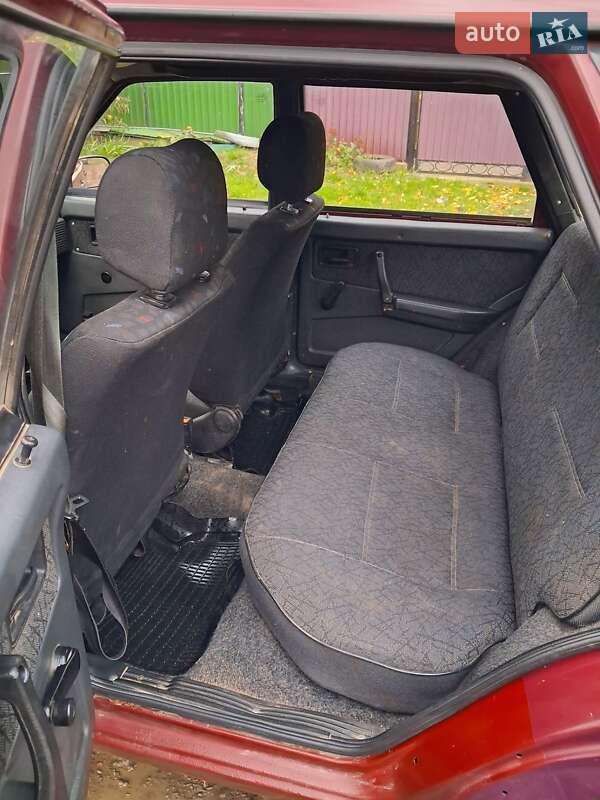 Хэтчбек ВАЗ / Lada 2109 2005 в Гайсине фото 13 Хэтчбек ВАЗ / Lada 2109 2005 в Гайсине