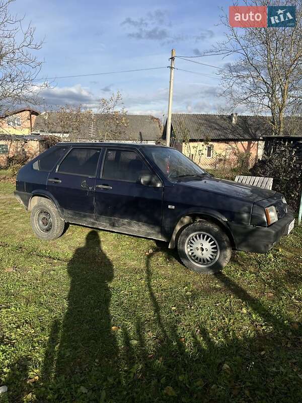 ВАЗ / Lada 2109 1988 ВАЗ / Lada 2109 1988