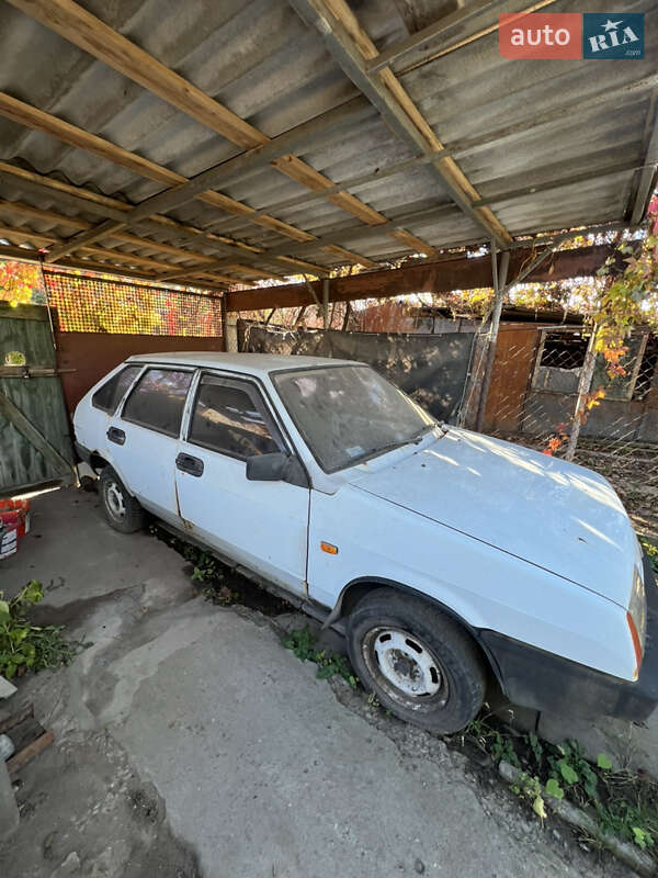 Хэтчбек ВАЗ / Lada 2109 1997 в Запорожье фото 3 Хэтчбек ВАЗ / Lada 2109 1997 в Запорожье