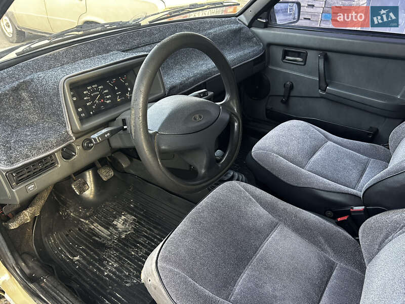 Хетчбек ВАЗ / Lada 2109 1989 в Львові фото 12 Хетчбек ВАЗ / Lada 2109 1989 в Львові