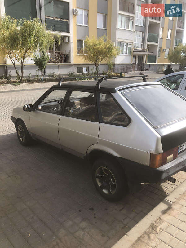 Хэтчбек ВАЗ / Lada 2109 1988 в Одессе фото 2 Хэтчбек ВАЗ / Lada 2109 1988 в Одессе
