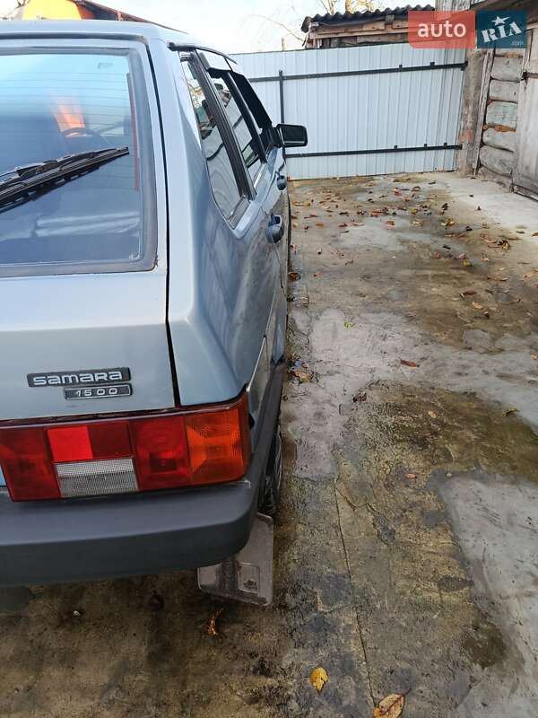 Хэтчбек ВАЗ / Lada 2109 2003 в Кролевце