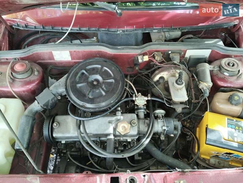 Хэтчбек ВАЗ / Lada 2109 1992 в Черкассах фото 5 Хэтчбек ВАЗ / Lada 2109 1992 в Черкассах