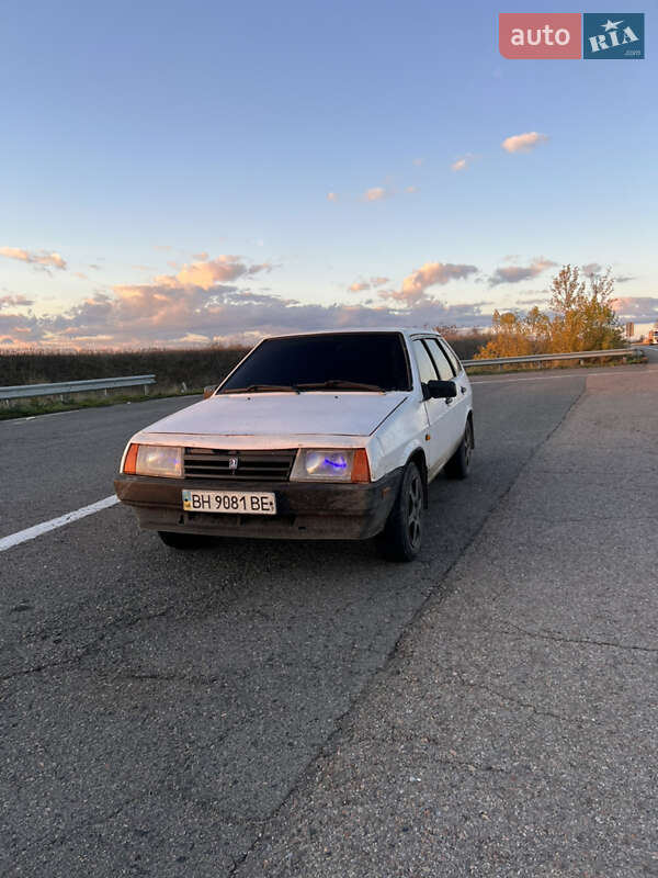 Хетчбек ВАЗ / Lada 2109 1988 в Ширяєвому