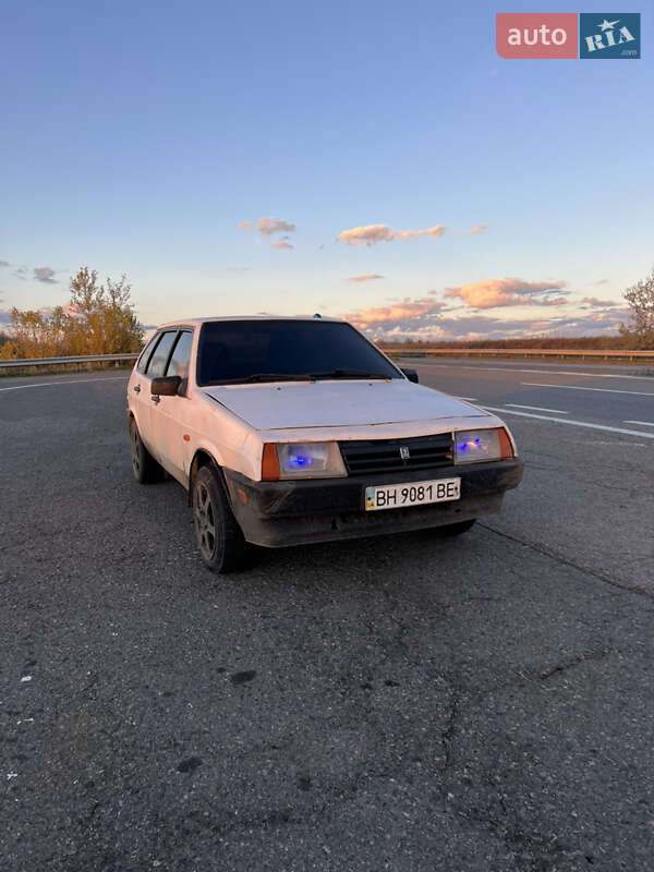 Хетчбек ВАЗ / Lada 2109 1988 в Ширяєвому