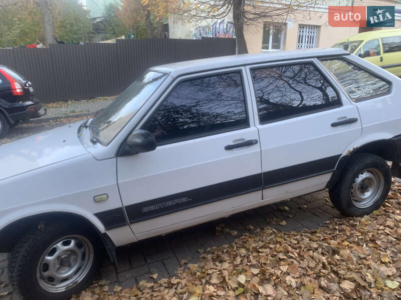Хэтчбек ВАЗ / Lada 2109 1991 в Черновцах фото 5 Хэтчбек ВАЗ / Lada 2109 1991 в Черновцах