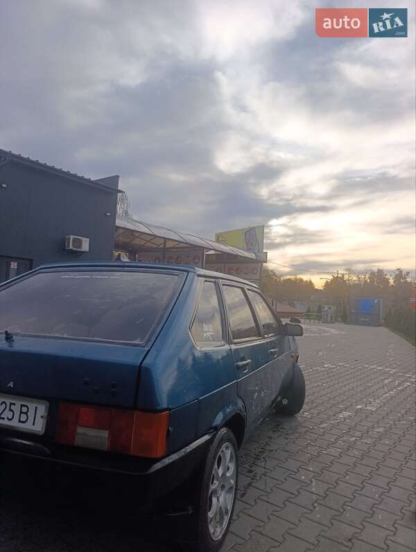 Хетчбек ВАЗ / Lada 2109 1997 в Чернівцях фото 9 Хетчбек ВАЗ / Lada 2109 1997 в Чернівцях