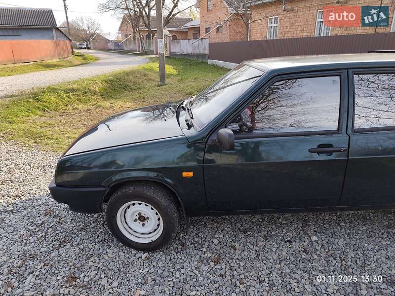 Хэтчбек ВАЗ / Lada 2109 2003 в Черновцах фото 7 Хэтчбек ВАЗ / Lada 2109 2003 в Черновцах
