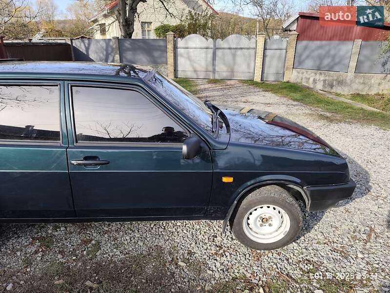 Хэтчбек ВАЗ / Lada 2109 2003 в Черновцах фото 10 Хэтчбек ВАЗ / Lada 2109 2003 в Черновцах