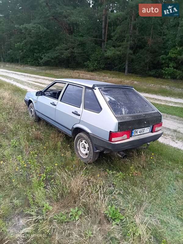 Хэтчбек ВАЗ / Lada 2109 2004 в Владимирце