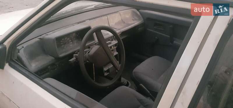 Хэтчбек ВАЗ / Lada 2109 1989 в Березовке фото 6 Хэтчбек ВАЗ / Lada 2109 1989 в Березовке