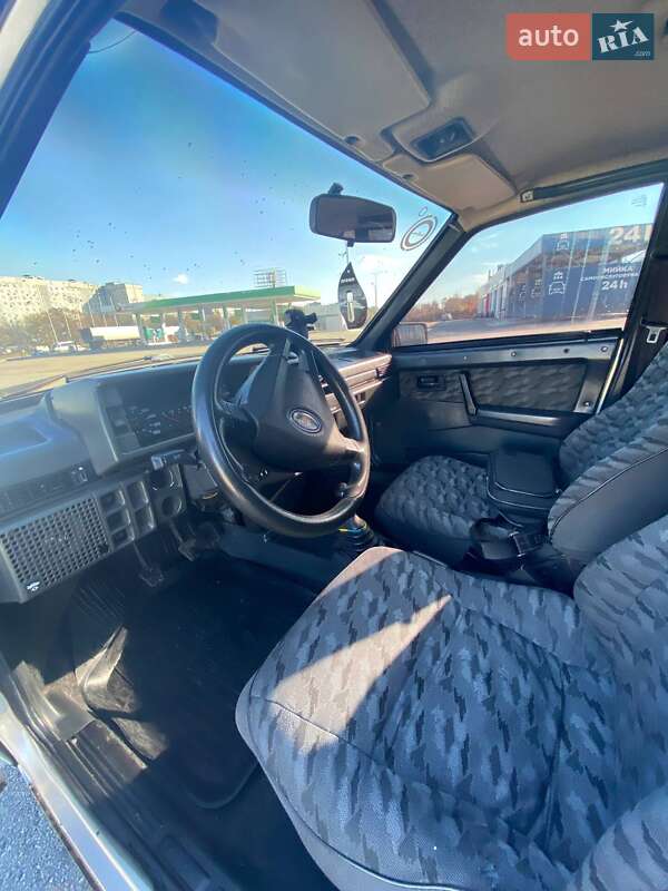 Хетчбек ВАЗ / Lada 2109 2001 в Запоріжжі фото 8 Хетчбек ВАЗ / Lada 2109 2001 в Запоріжжі