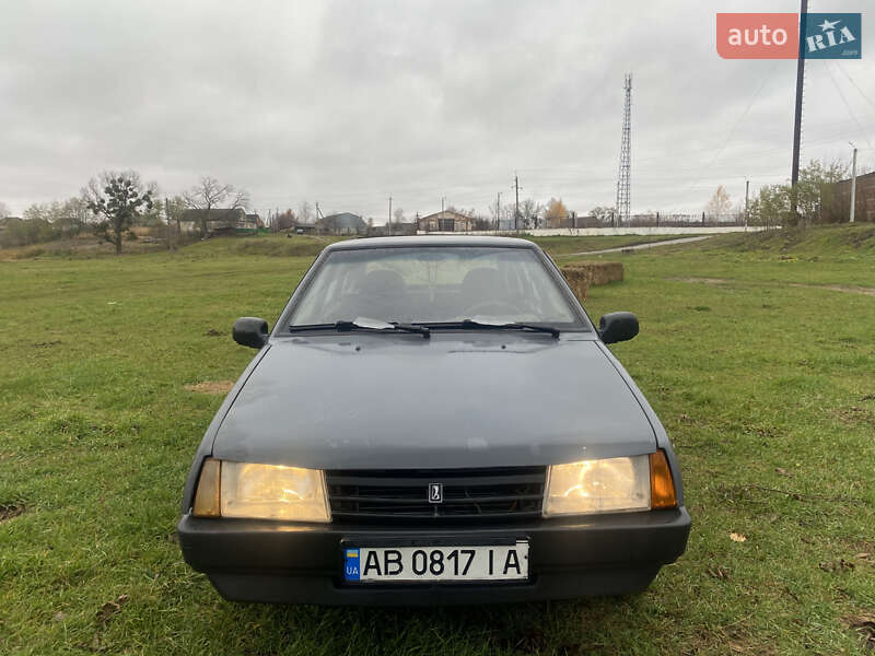 Хэтчбек ВАЗ / Lada 2109 2002 в Калиновке фото 3 Хэтчбек ВАЗ / Lada 2109 2002 в Калиновке