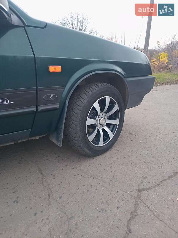 Хетчбек ВАЗ / Lada 2109 2003 в Гребінці фото 4 Хетчбек ВАЗ / Lada 2109 2003 в Гребінці