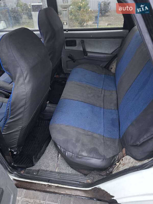 Хэтчбек ВАЗ / Lada 2109 1996 в Запорожье фото 6 Хэтчбек ВАЗ / Lada 2109 1996 в Запорожье