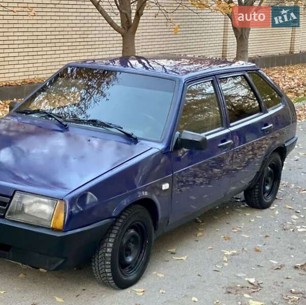 Хэтчбек ВАЗ / Lada 2109 1999 в Чигирине