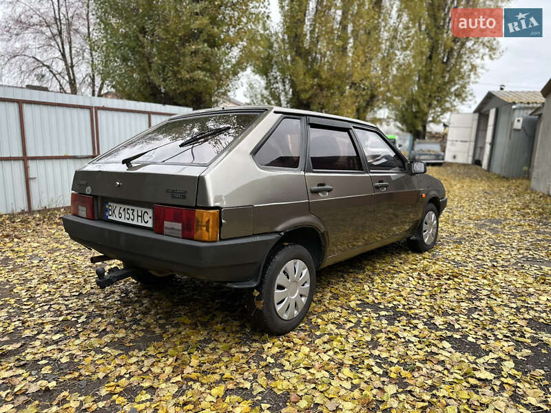 Хетчбек ВАЗ / Lada 2109 2001 в Рівному фото 21 Хетчбек ВАЗ / Lada 2109 2001 в Рівному