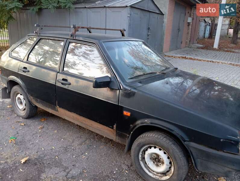 Хэтчбек ВАЗ / Lada 2109 2003 в Кривом Роге фото 6 Хэтчбек ВАЗ / Lada 2109 2003 в Кривом Роге