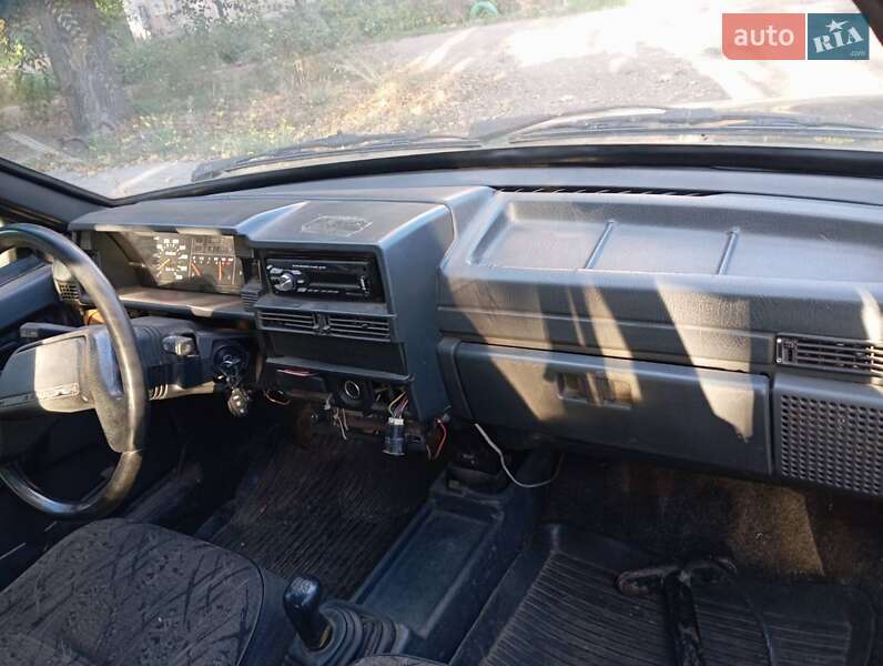 Хэтчбек ВАЗ / Lada 2109 2003 в Кривом Роге фото 12 Хэтчбек ВАЗ / Lada 2109 2003 в Кривом Роге