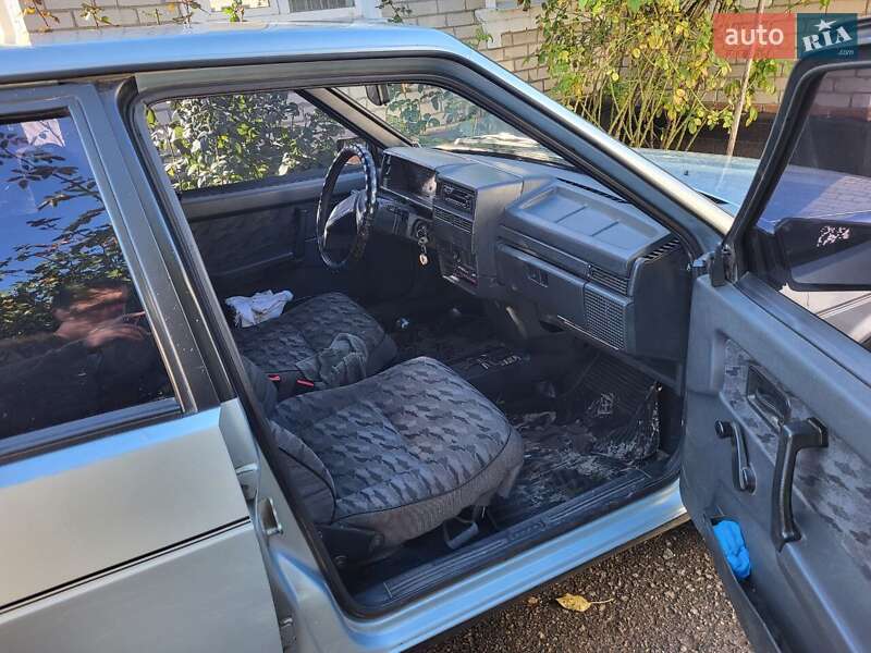 Хетчбек ВАЗ / Lada 2109 2002 в Балаклії