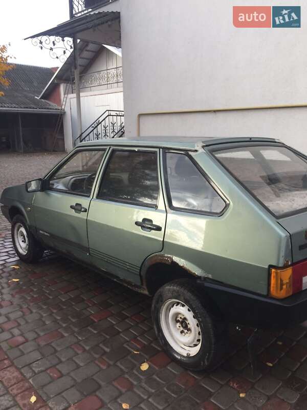 Хэтчбек ВАЗ / Lada 2109 2008 в Золочеве