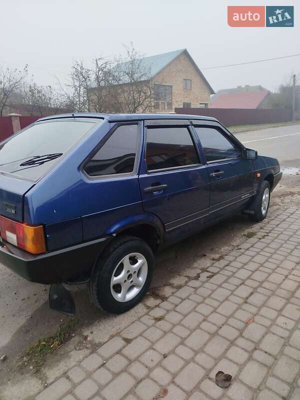 Хэтчбек ВАЗ / Lada 2109 2004 в Коломые фото 4 Хэтчбек ВАЗ / Lada 2109 2004 в Коломые