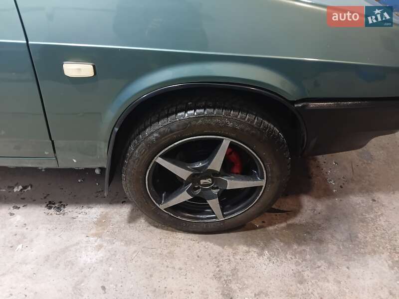 Хэтчбек ВАЗ / Lada 2109 2007 в Сваляве фото 6 Хэтчбек ВАЗ / Lada 2109 2007 в Сваляве