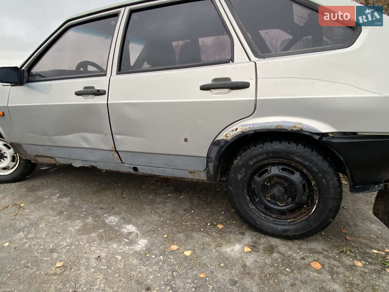 Хэтчбек ВАЗ / Lada 2109 2006 в Почаеве фото 4 Хэтчбек ВАЗ / Lada 2109 2006 в Почаеве