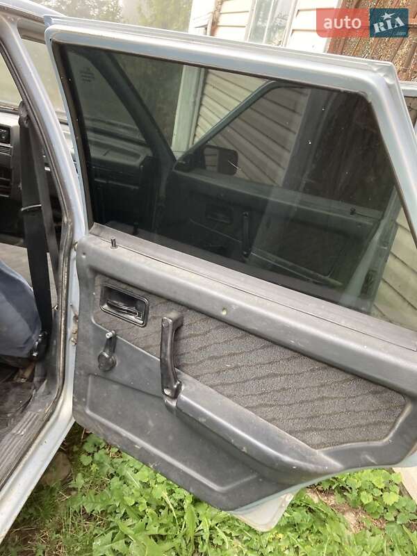Хэтчбек ВАЗ / Lada 2109 2004 в Бориславе фото 6 Хэтчбек ВАЗ / Lada 2109 2004 в Бориславе