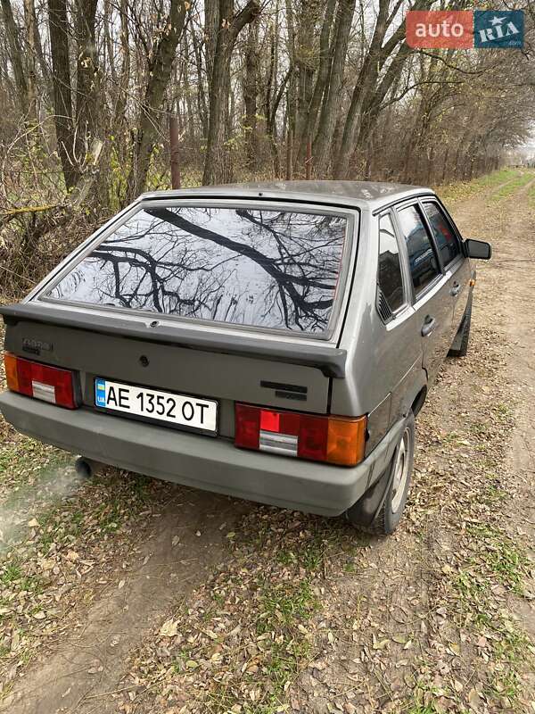 Хэтчбек ВАЗ / Lada 2109 1991 в Днепре фото 3 Хэтчбек ВАЗ / Lada 2109 1991 в Днепре