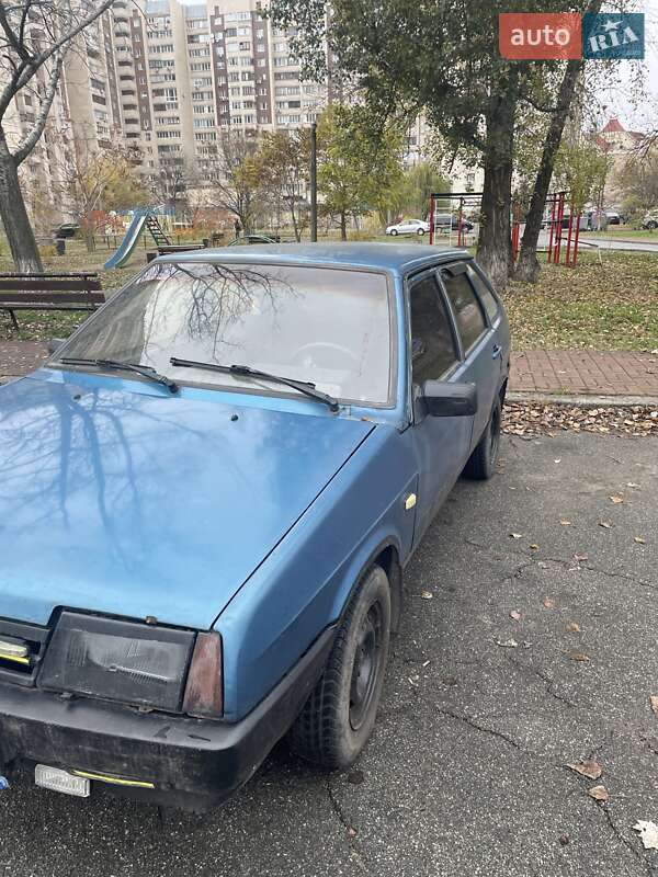 Хэтчбек ВАЗ / Lada 2109 1999 в Киеве фото 3 Хэтчбек ВАЗ / Lada 2109 1999 в Киеве