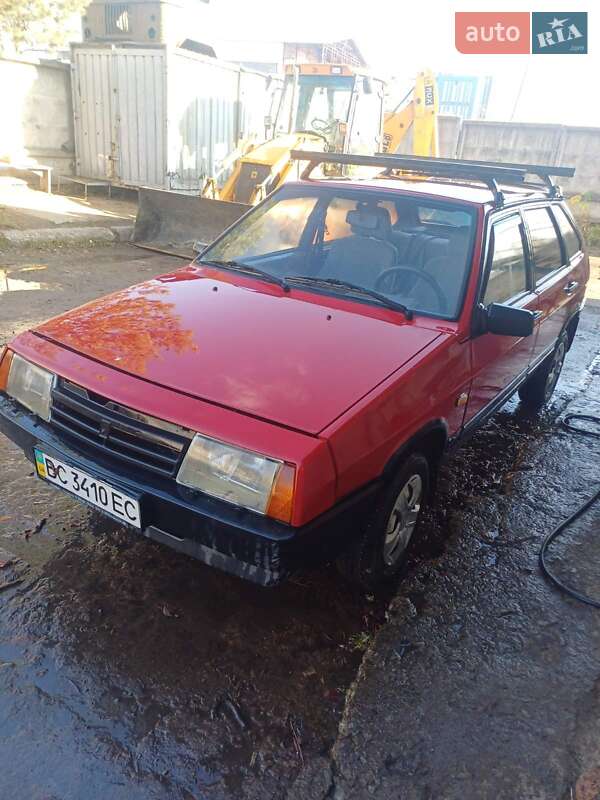Хэтчбек ВАЗ / Lada 2109 1993 в Львове фото Хэтчбек ВАЗ / Lada 2109 1993 в Львове