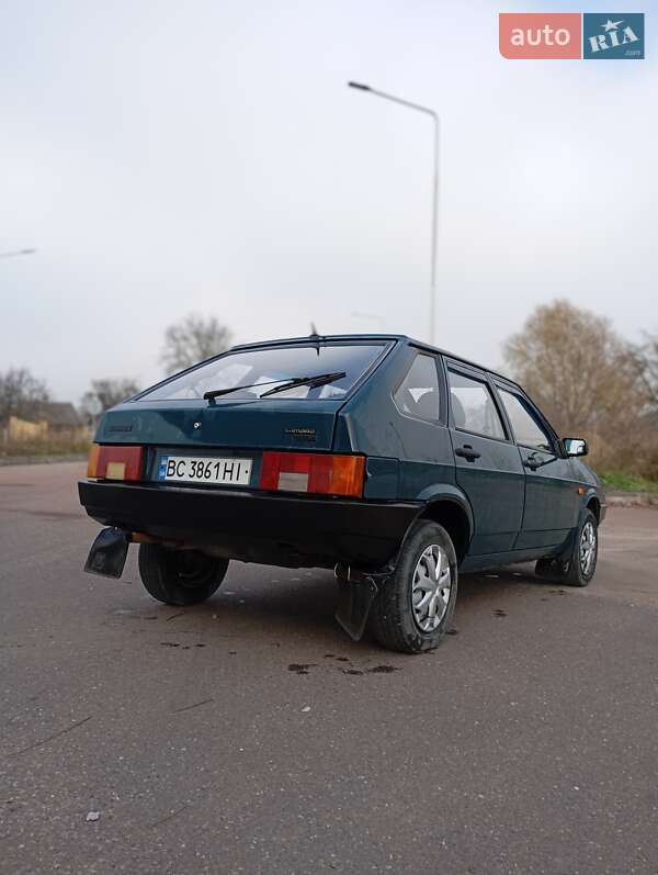 Хэтчбек ВАЗ / Lada 2109 2004 в Самборе